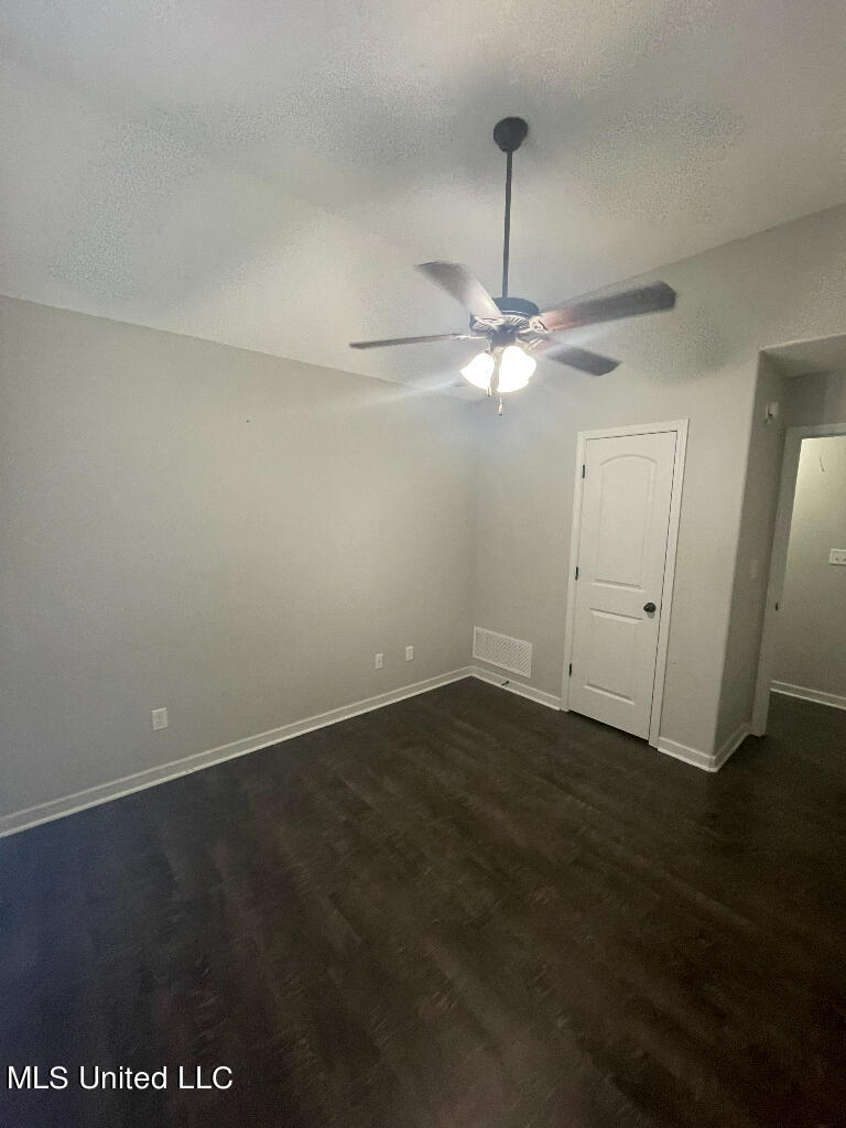 388 East Oak Grove Road Hernando, MS 38632 - Photo 8 of 25 07