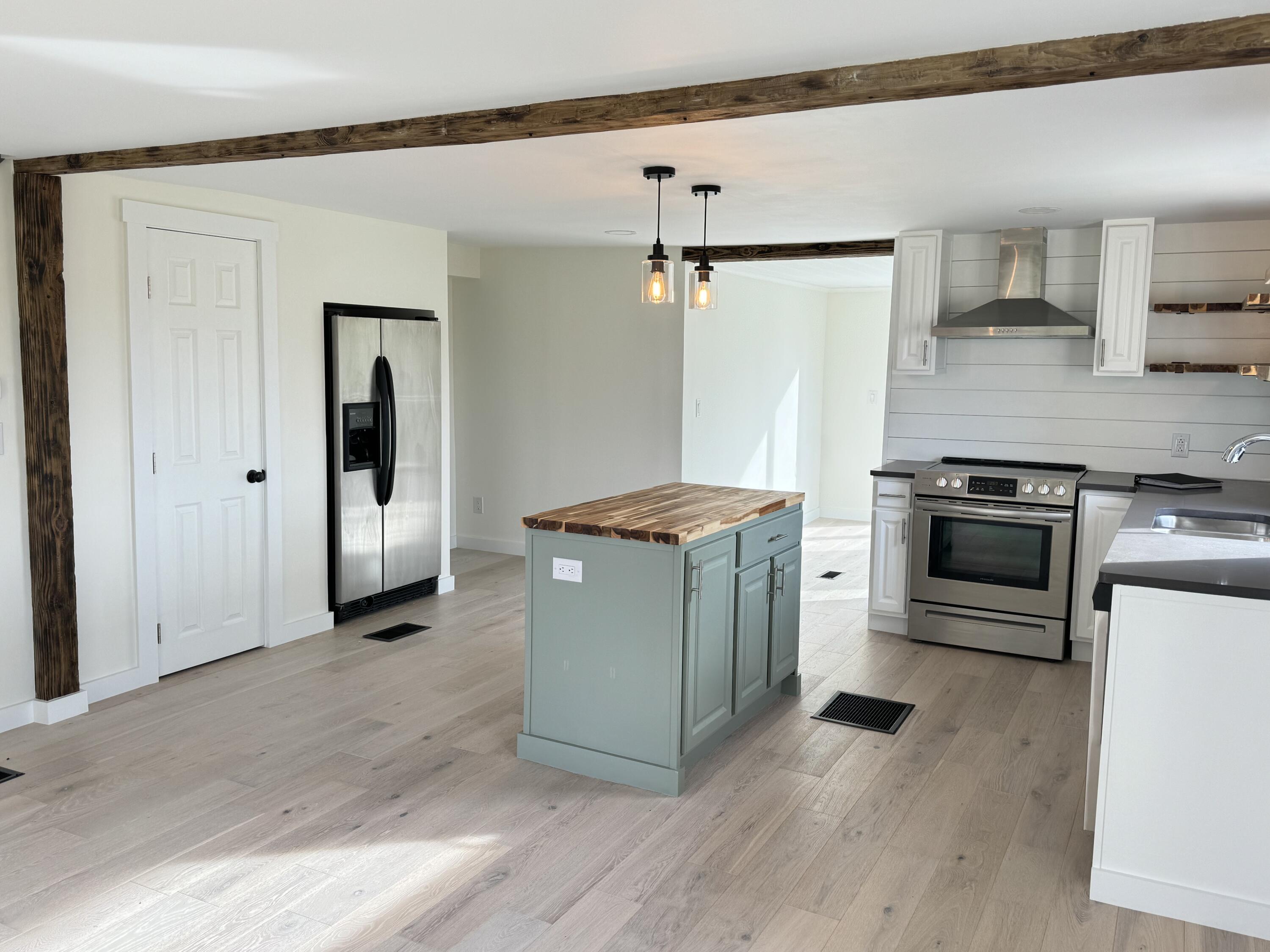 1546 Main Street Mapleton, ME 04757 - Photo 8 of 28 IMG_0620