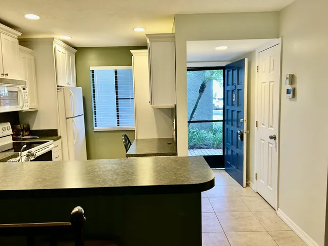 $219,000 | 4801 Esedra Court, Unit 104, Lake Worth, FL 33467