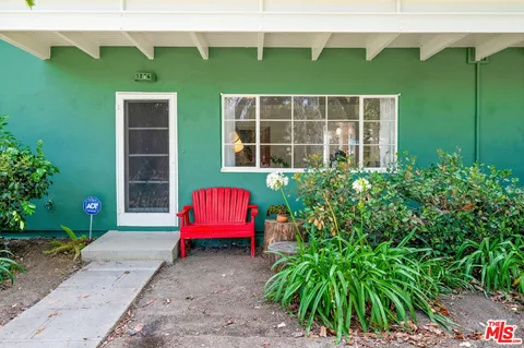 $685,000 | 5226 Village Green, Los Angeles, CA 90016