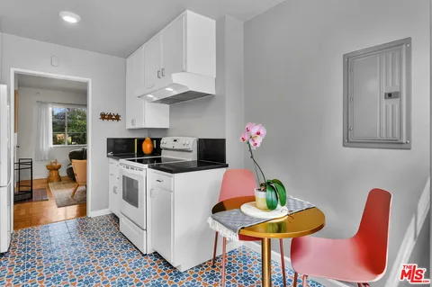 $685,000 | 5226 Village Green, Los Angeles, CA 90016