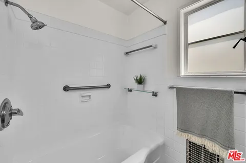 $685,000 | 5226 Village Green, Los Angeles, CA 90016