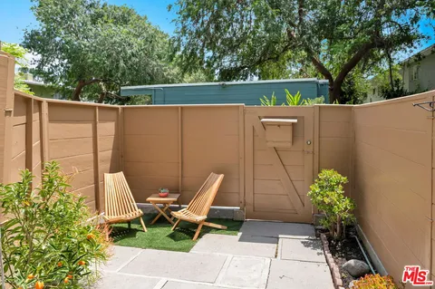 $685,000 | 5226 Village Green, Los Angeles, CA 90016
