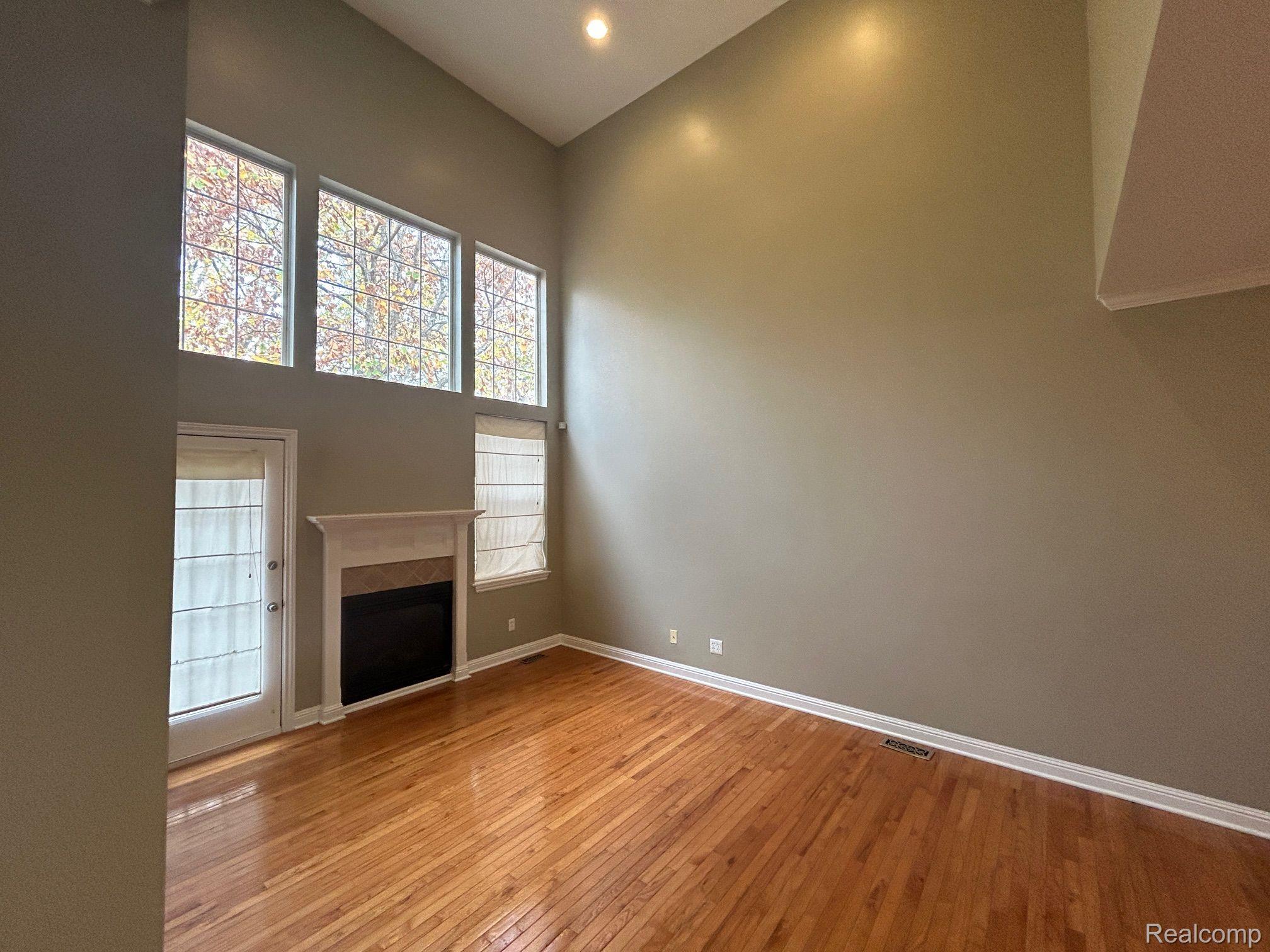 41484 Glade Road Canton, MI 48187 - Photo 11 of 35