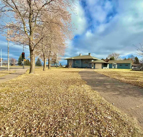 $279,000 | 402 East 2nd Street, Superior, WI 54880