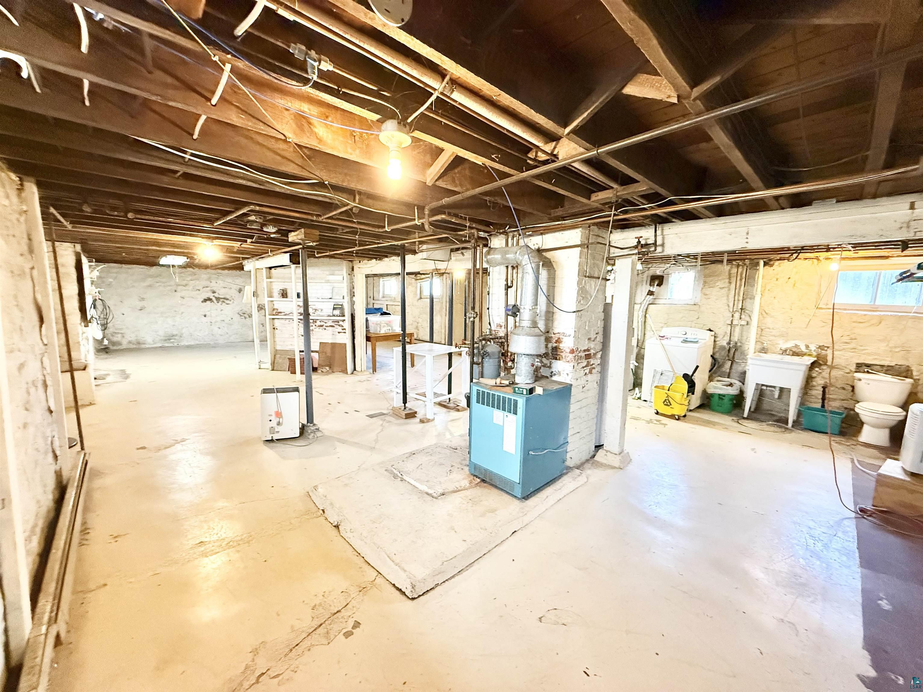 402 East 2nd Street Superior, WI 54880 - Photo 29 of 35