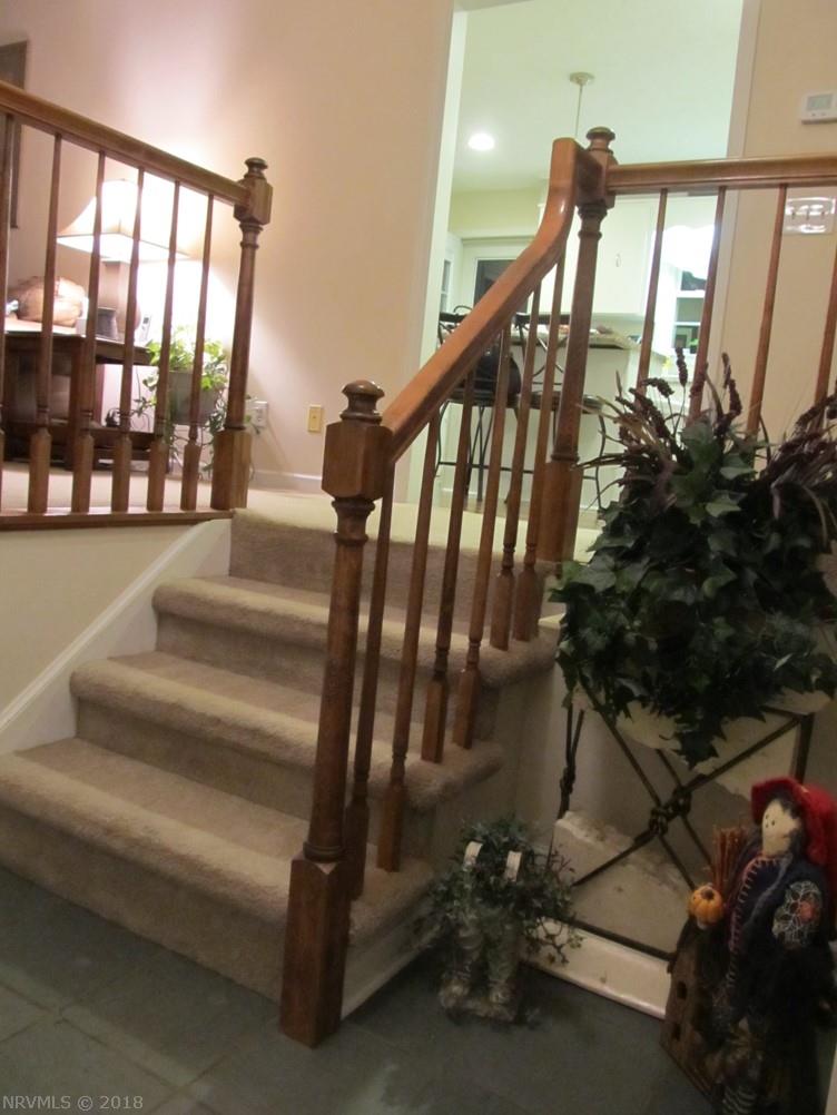 4421 Surrey Road Pulaski, VA 24301 - Photo 37 of 39 Gallery Image 37