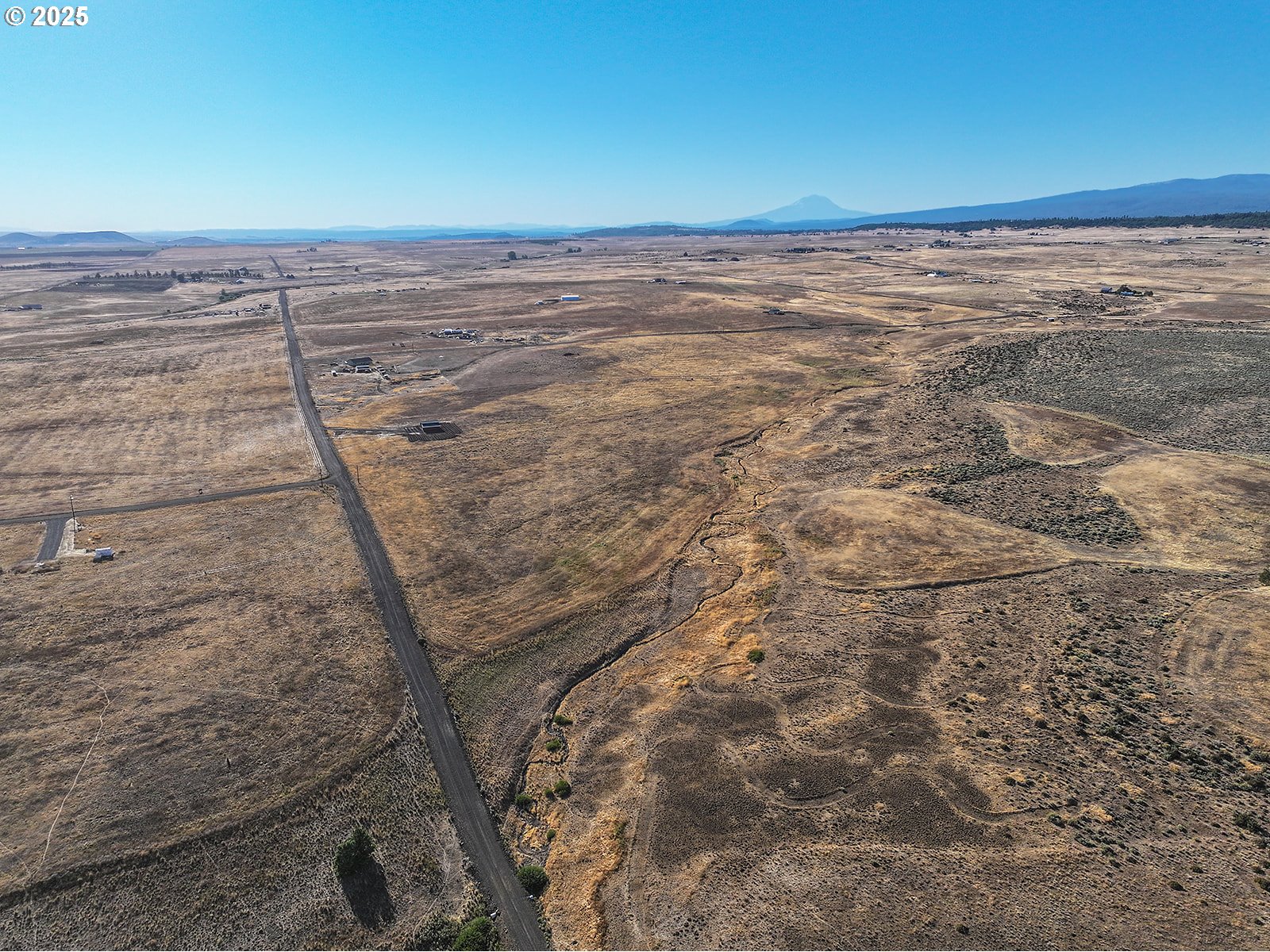 17 Lightning Lane Goldendale, WA 98620 - Photo 14 of 16 a view of an ocean