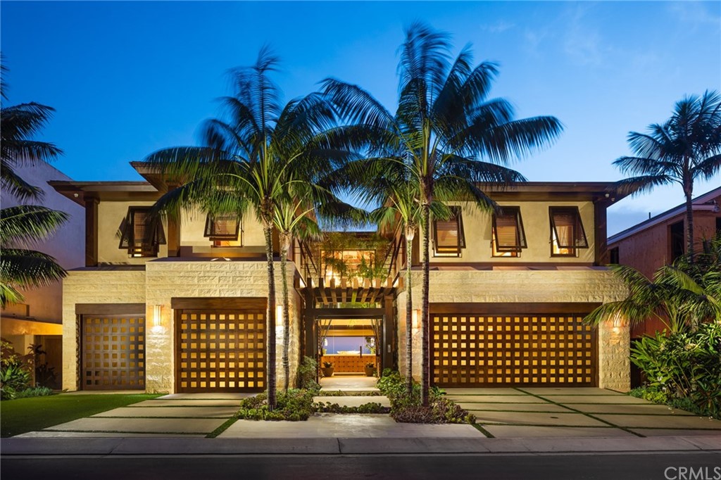 33 Strand Beach Drive Dana Point, CA 92629 - Photo 4 of 54 a front view of a house