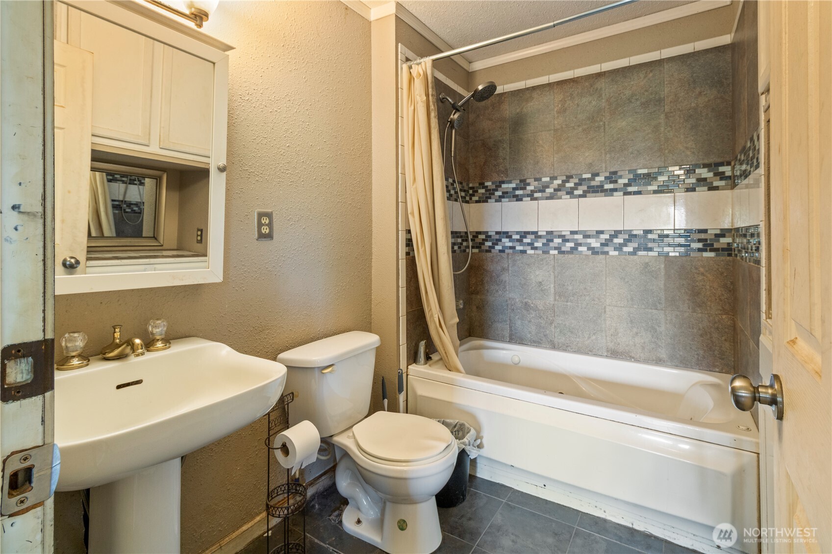 131 East Rasor Road Belfair, WA 98528 - Photo 34 of 40 Gallery Image 34