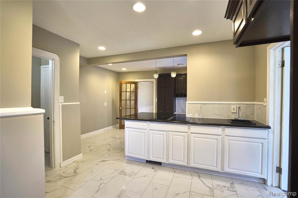 1430 Devonshire Road Grosse Pointe Park, MI 48230 - Photo 26 of 85