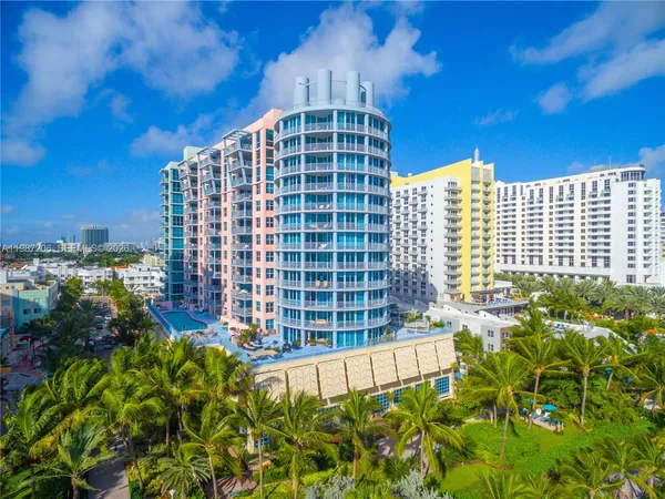 $5,000 | 1500 Ocean Drive, Unit PH10, Miami Beach, FL 33139