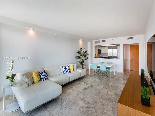 $5,000 | 1500 Ocean Drive, Unit PH10, Miami Beach, FL 33139