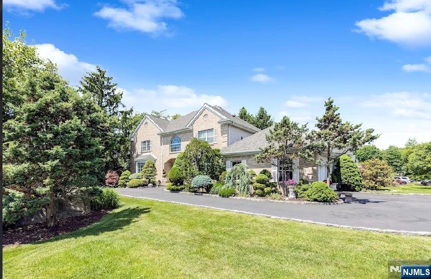 163 Rutherford Road Mahwah, NJ 07430 - Photo 46 of 47 Gallery Image 46