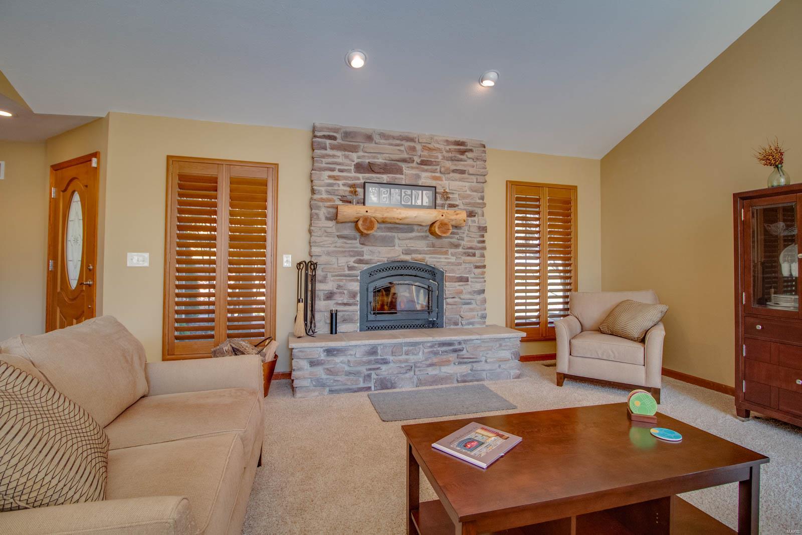 18155 Grange Hall Road Brighton, IL 62012 - Photo 6 of 67