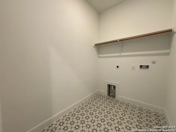$3,400 | 152 West Magnolia Circle, La Vernia, TX 78121