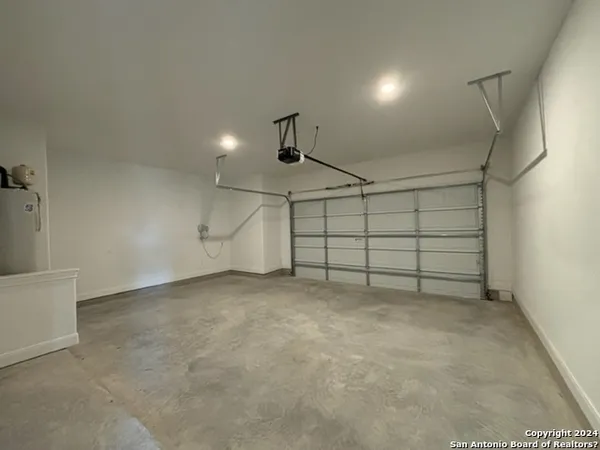 $3,400 | 152 West Magnolia Circle, La Vernia, TX 78121