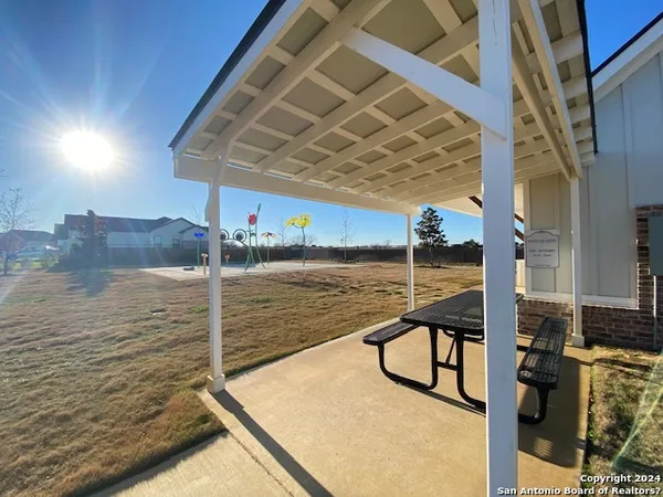 $3,400 | 152 West Magnolia Circle, La Vernia, TX 78121