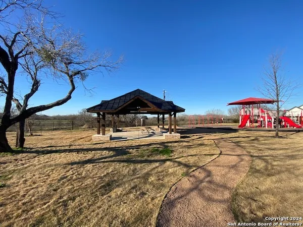 $3,400 | 152 West Magnolia Circle, La Vernia, TX 78121