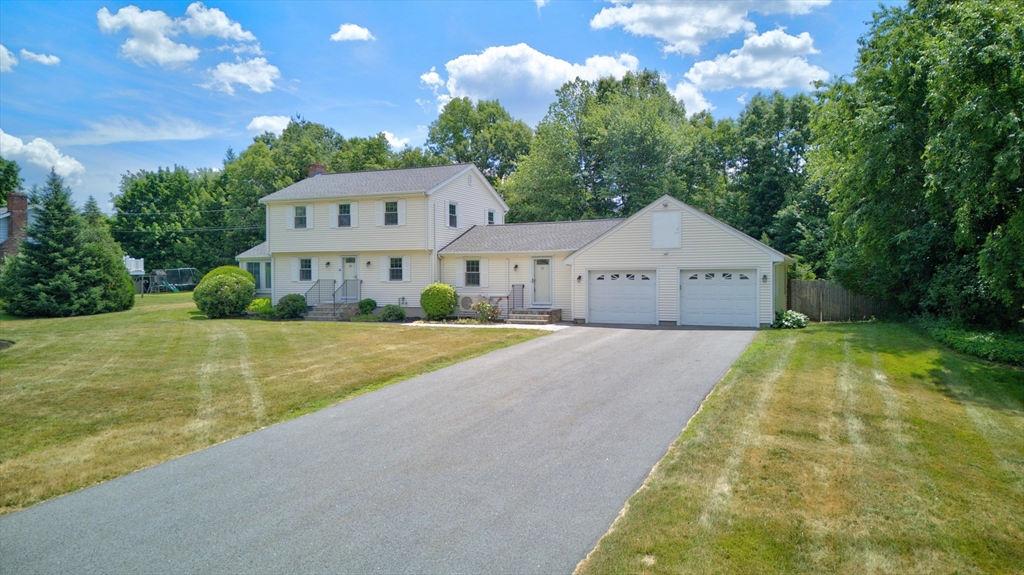 10 Hemlock Road Andover, MA 01810 - Photo 1 of 41