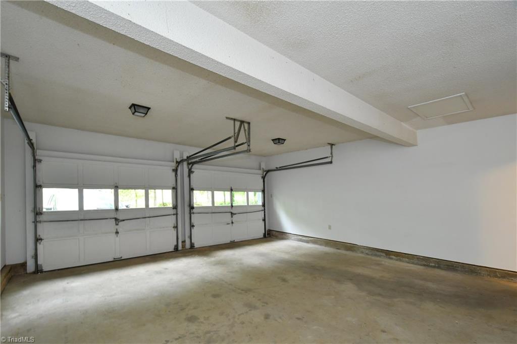 1806 Bethania-Rural Hall Road Winston-Salem, NC 27106 - Photo 22 of 30 2-door, 2-car garage