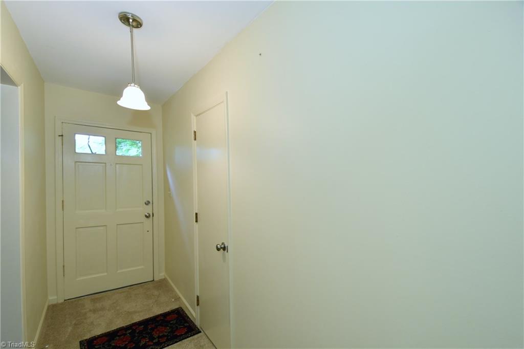 1806 Bethania-Rural Hall Road Winston-Salem, NC 27106 - Photo 5 of 30 Entrance hall