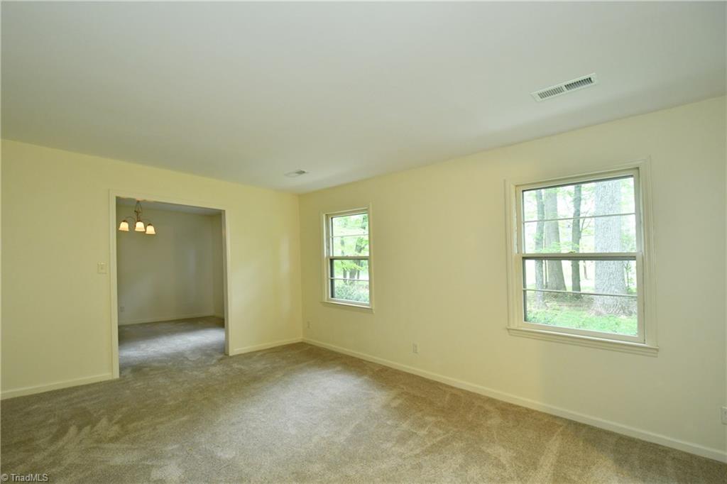 1806 Bethania-Rural Hall Road Winston-Salem, NC 27106 - Photo 7 of 30 Living room