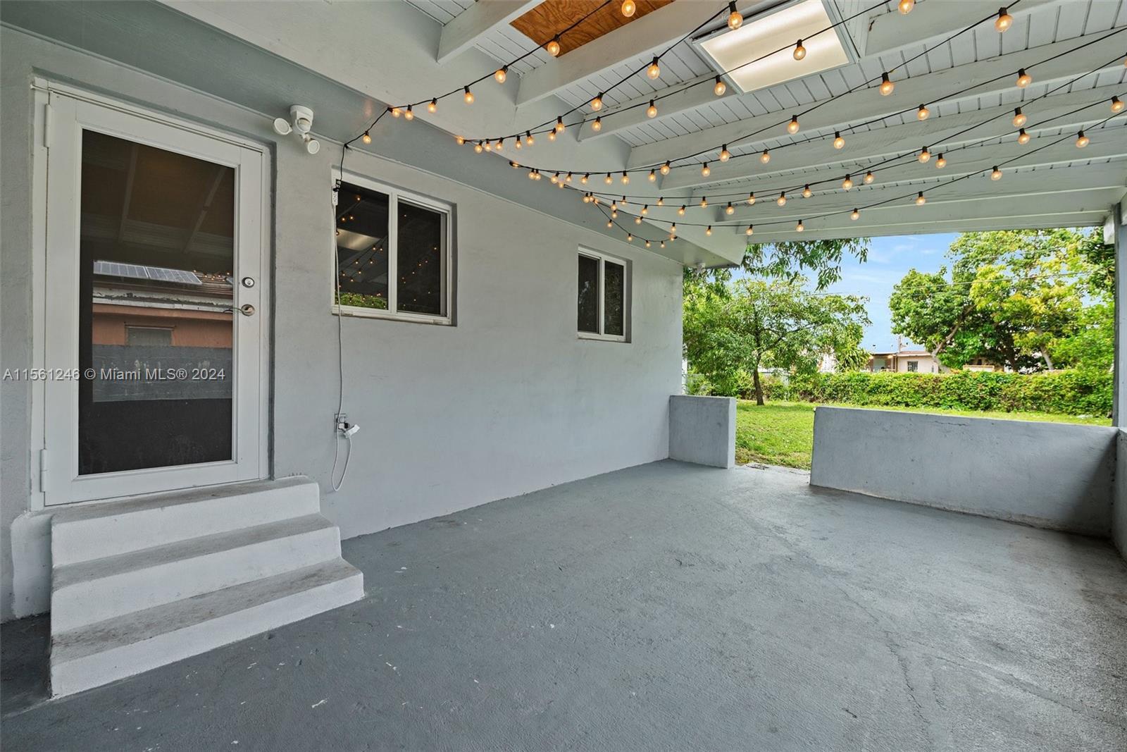2733 Southwest 15th Street Miami, FL 33145 - Photo 27 of 34 a view of an outdoor space