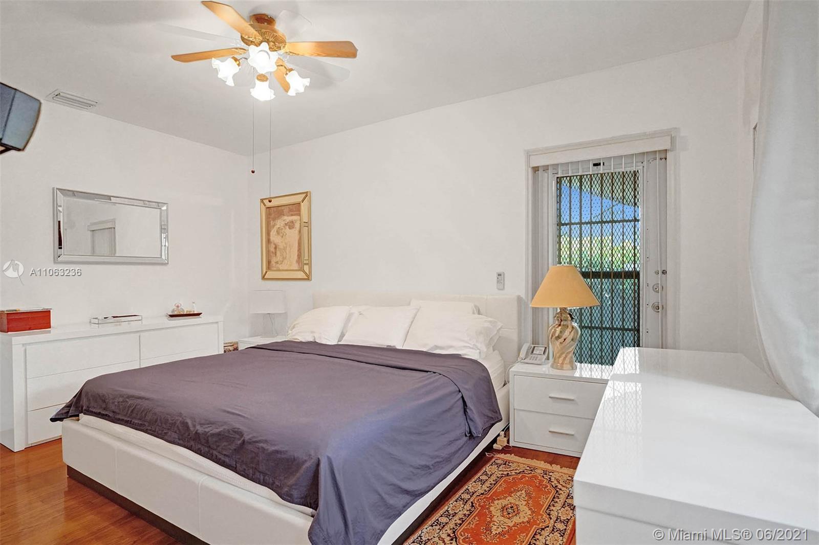 4601 Alton Road Miami Beach, FL 33140 - Photo 15 of 53