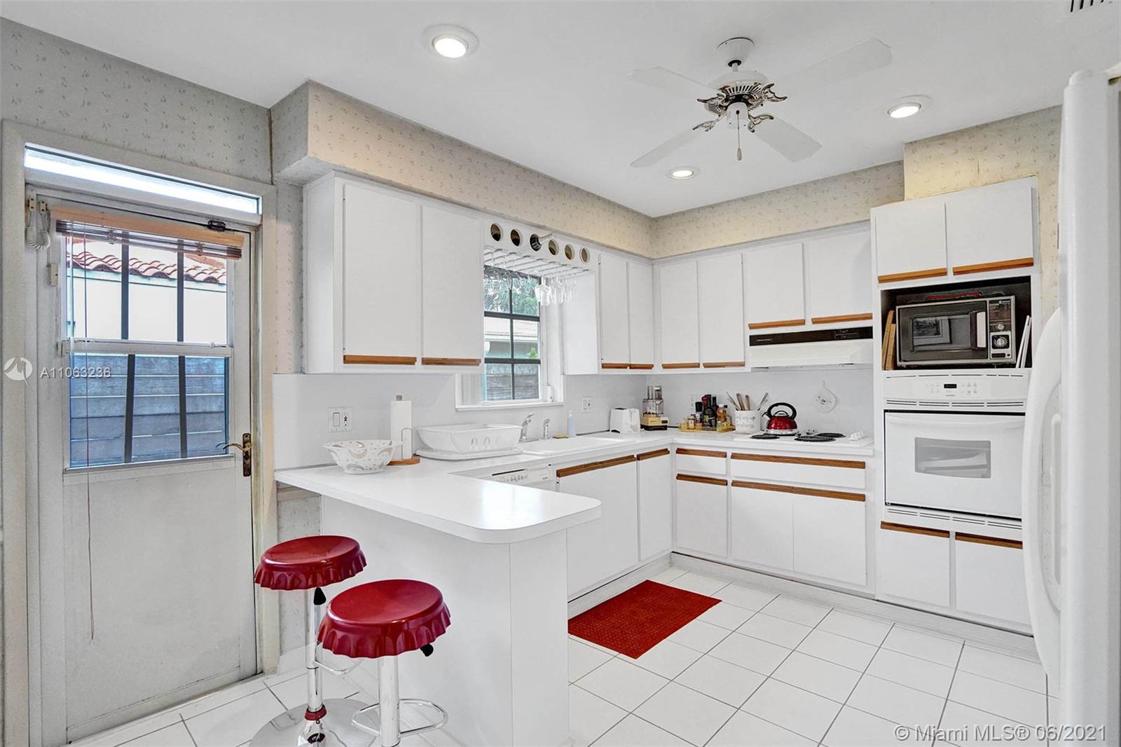 4601 Alton Road Miami Beach, FL 33140 - Photo 26 of 53