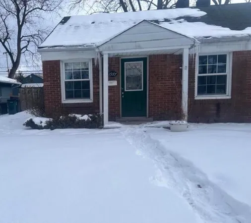 $1,800 | 1977 Princeton Road, Berkley, MI 48072