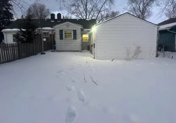 $1,800 | 1977 Princeton Road, Berkley, MI 48072