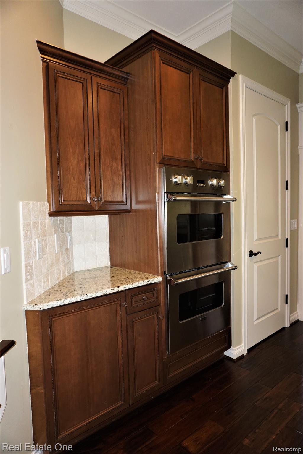 2949 Ambleside Court Rochester, MI 48306 - Photo 17 of 67 Gallery Image 17