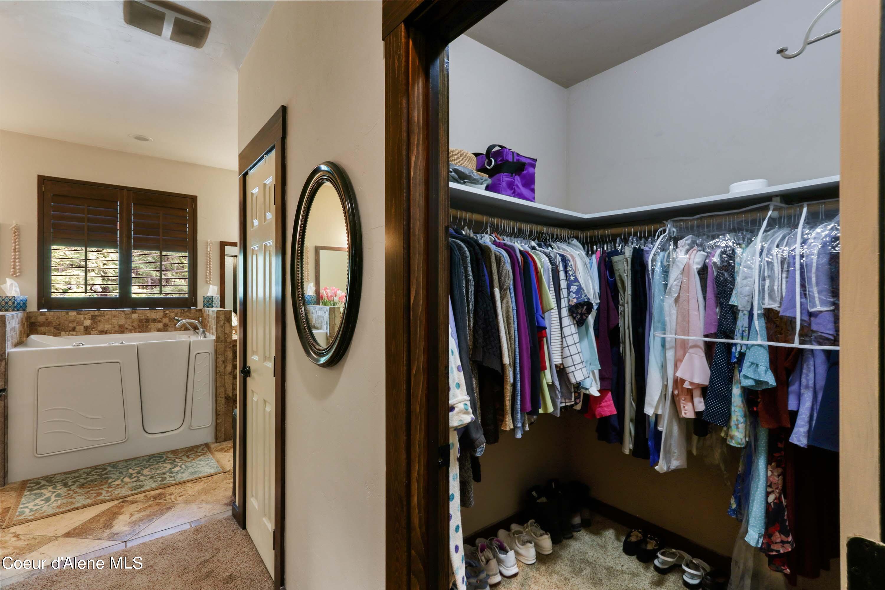 518 High Road Sandpoint, ID 83864 - Photo 29 of 57 Walk-in closet 1