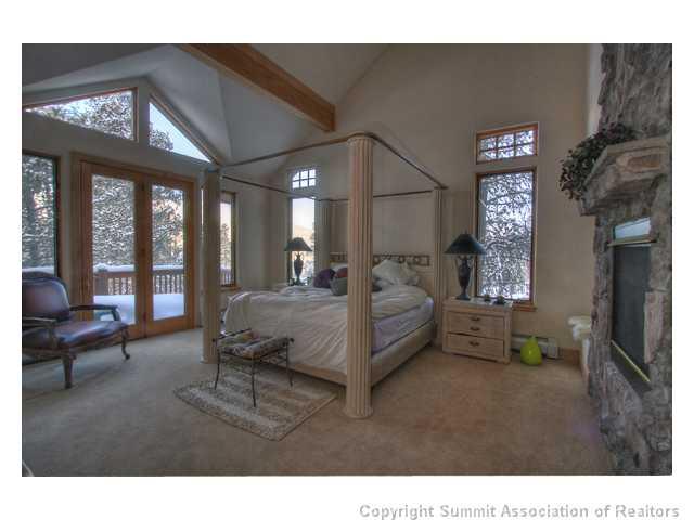 6 Rounds Road Breckenridge, CO 80424 - Photo 8 of 25 a living room with furniture