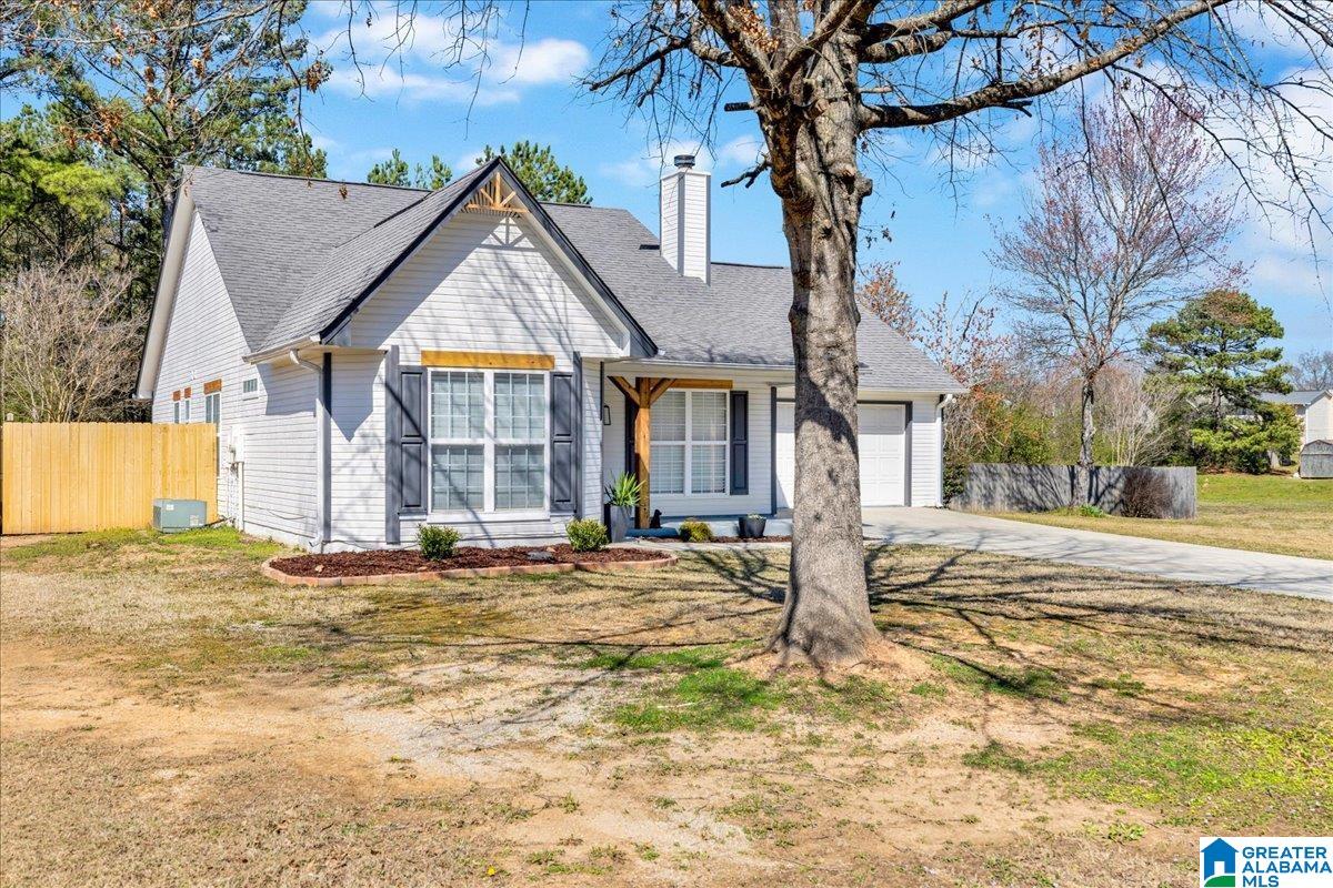 159 Pebble Lane Alabaster, AL 35007 - Photo 2 of 40