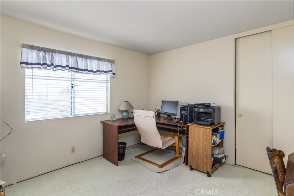2887 Queens Way Thousand Oaks, CA 91362 - Photo 29 of 35 a view of workspace with windows
