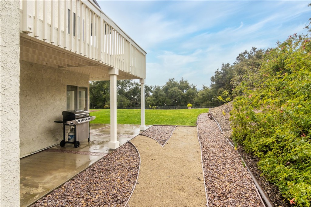 2887 Queens Way Thousand Oaks, CA 91362 - Photo 35 of 35 a view of a park with slide