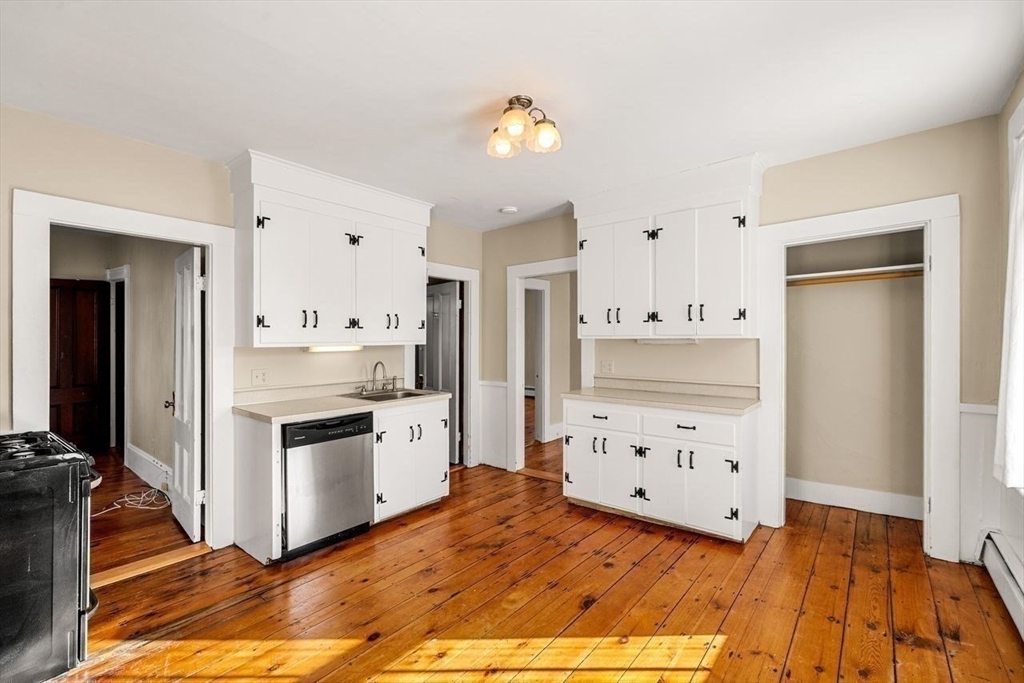 9 Darling Street, Unit 1 Marblehead, MA 01945 - Photo 7 of 8