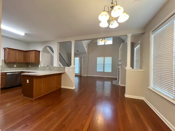 $2,400 | 154 Island Bluff Drive, Memphis, TN 38103