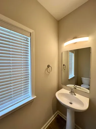 $2,400 | 154 Island Bluff Drive, Memphis, TN 38103