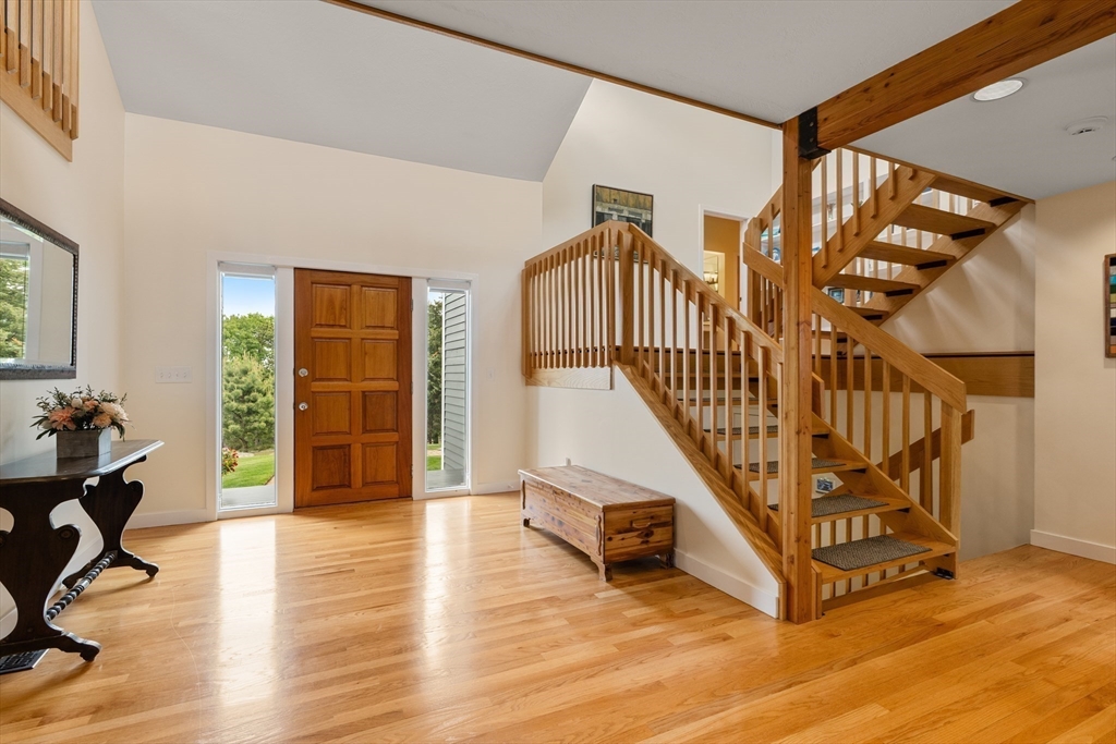 8 Schooner Ridge Gloucester, MA 01930 - Photo 5 of 40