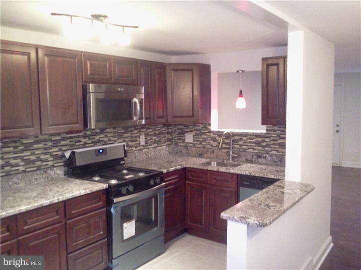 7510 Sherwood Road Philadelphia, PA 19151 - Photo 8 of 13 Gallery Image 8