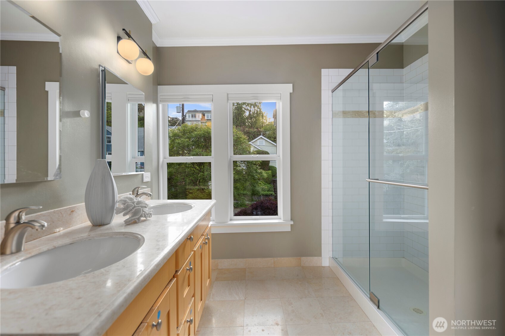 1618 37th Avenue Seattle, WA 98122 - Photo 20 of 40