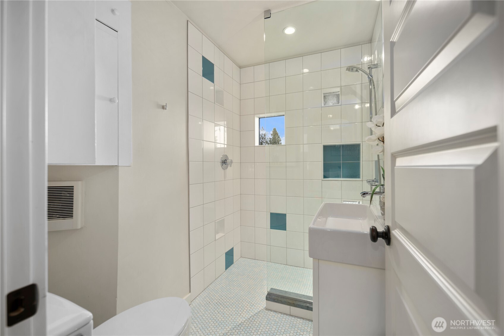 1618 37th Avenue Seattle, WA 98122 - Photo 28 of 40