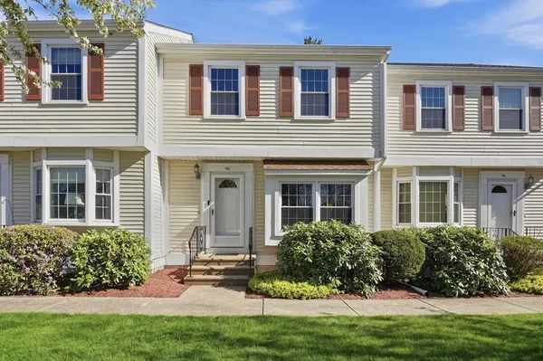 $345,000 | 702 Heritage Lane, Unit 702, Auburn, MA 01501