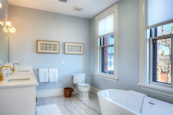 $20,000 | 30 Red Cross Avenue, Newport, RI 02840