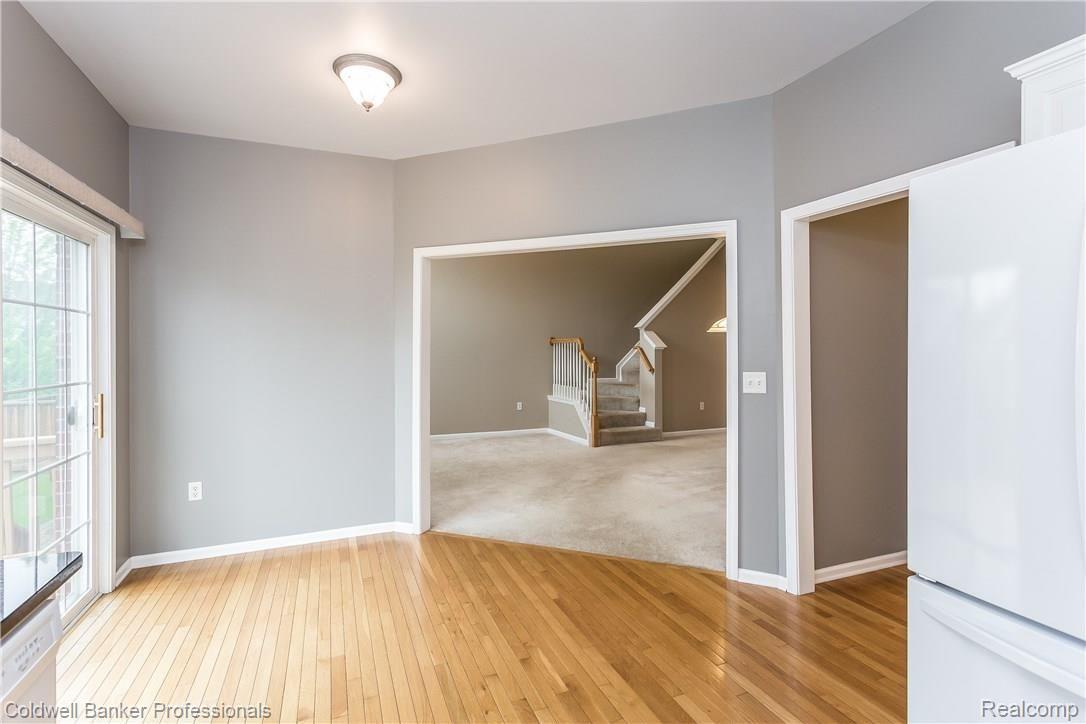41863 Mitchell Road, Unit 17 Novi, MI 48377 - Photo 9 of 39 012-Kitchen-4655117-large.jpg