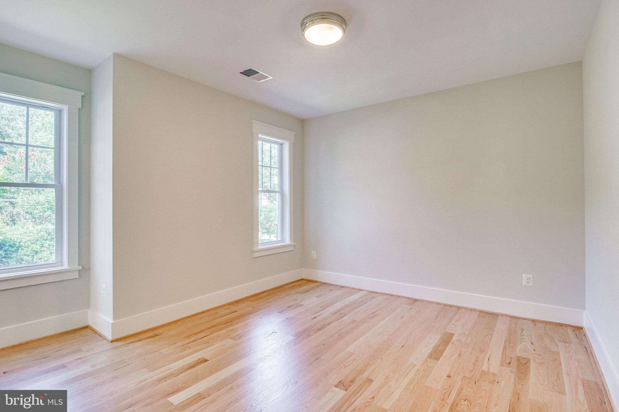 4105 Hunt Road Fairfax, VA 22032 - Photo 40 of 74