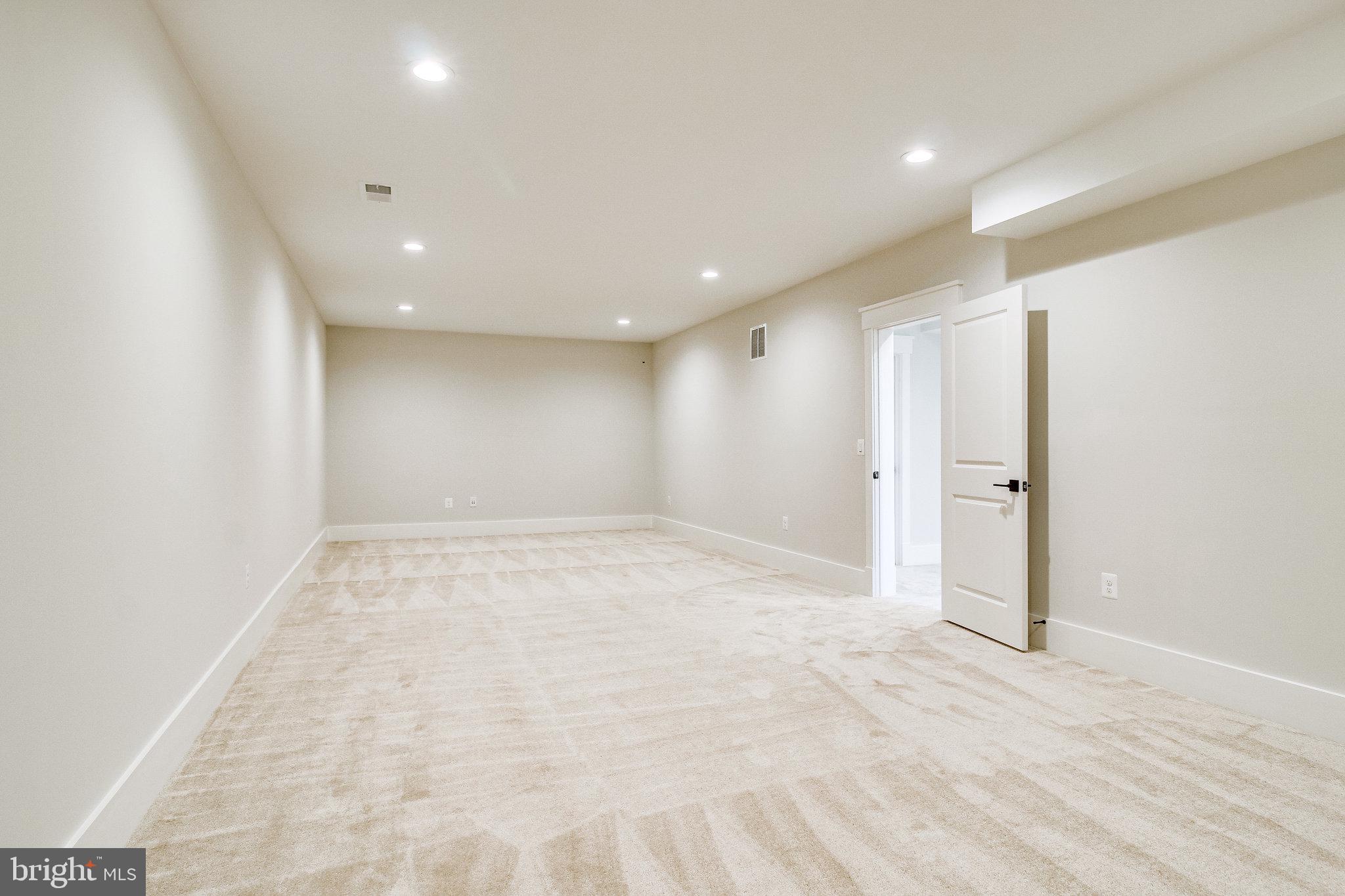 4105 Hunt Road Fairfax, VA 22032 - Photo 61 of 74